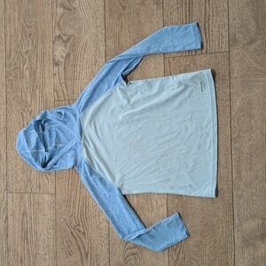 Patagonia Kids Hooded Capilene Long Sleeve, size small